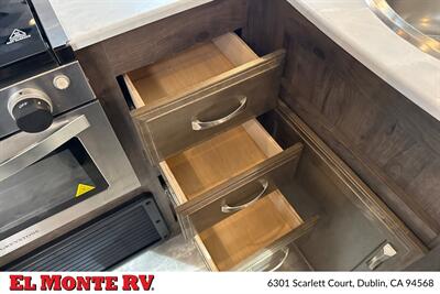2024 Gulf Stream Conquest 6280   - Photo 24 - Dublin, CA 94568