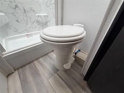 2024 Forest River Sunseeker 2350LE   - Photo 35 - Orlando, FL 32808