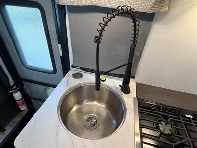 2024 Forest River Sunseeker 2350LE   - Photo 23 - Orlando, FL 32808