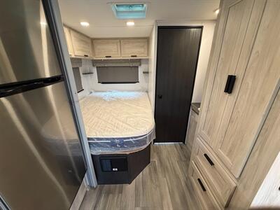 2024 Forest River Sunseeker 2350LE   - Photo 30 - Orlando, FL 32808