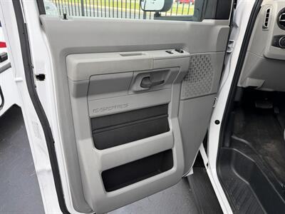 2024 Forest River Sunseeker 2350LE   - Photo 10 - Orlando, FL 32808