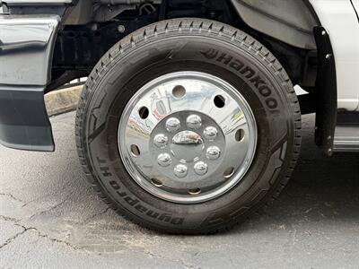 2024 Forest River Sunseeker 2350LE   - Photo 43 - Orlando, FL 32808