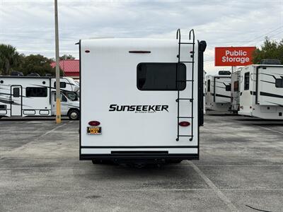 2024 Forest River Sunseeker 2350LE   - Photo 4 - Orlando, FL 32808