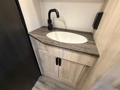 2024 Forest River Sunseeker 2350LE   - Photo 33 - Orlando, FL 32808