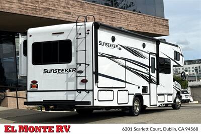 2024 Forest River Sunseeker 2860DS - Photo 3 - Santa Fe Springs, CA 90670