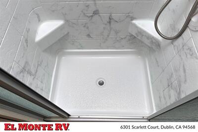 2024 Forest River Sunseeker 2860DS - Photo 34 - Santa Fe Springs, CA 90670