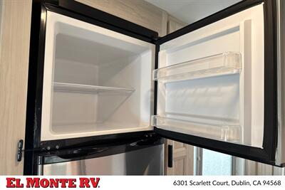 2024 Forest River Sunseeker 2860DS - Photo 27 - Santa Fe Springs, CA 90670