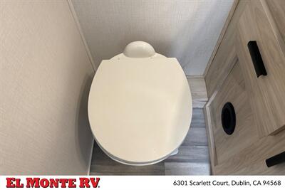 2024 Forest River Sunseeker 2860DS - Photo 33 - Santa Fe Springs, CA 90670