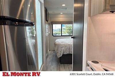 2024 Forest River Sunseeker 2860DS - Photo 29 - Santa Fe Springs, CA 90670