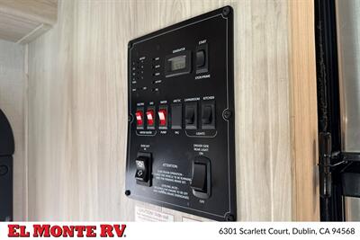 2024 Forest River Sunseeker 2860DS - Photo 44 - Santa Fe Springs, CA 90670