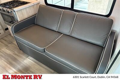 2024 Forest River Sunseeker 2860DS - Photo 43 - Santa Fe Springs, CA 90670
