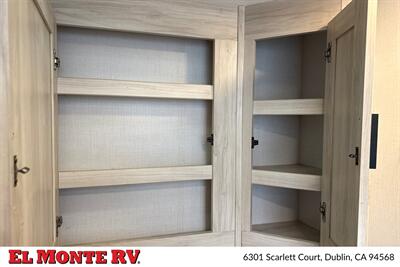 2024 Forest River Sunseeker 2860DS - Photo 31 - Santa Fe Springs, CA 90670