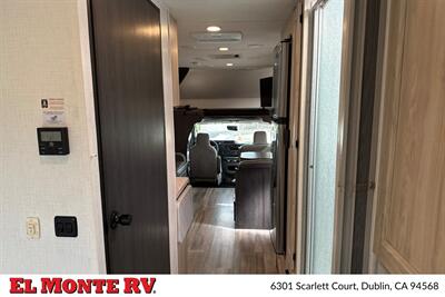 2024 Forest River Sunseeker 2860DS - Photo 41 - Santa Fe Springs, CA 90670