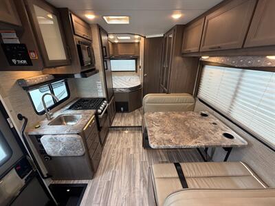 2024 Thor Four Winds 22E   - Photo 22 - Orlando, FL 32808