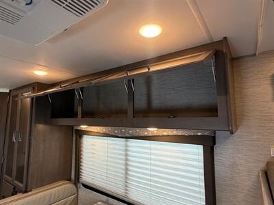 2024 Thor Four Winds 22E   - Photo 34 - Orlando, FL 32808