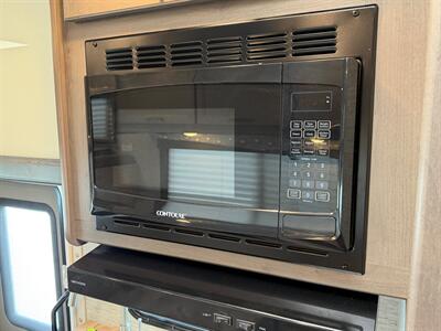2024 Thor Four Winds 22E   - Photo 28 - Orlando, FL 32808