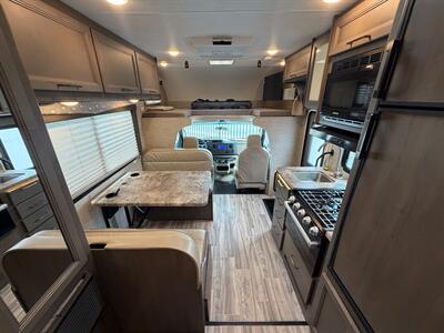 2024 Thor Four Winds 22E   - Photo 48 - Orlando, FL 32808