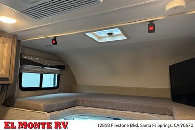 2024 Thor Four Winds 22E   - Photo 35 - Santa Fe Springs, CA 90670