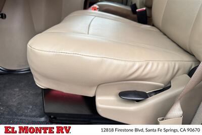 2024 Thor Four Winds 22E   - Photo 12 - Santa Fe Springs, CA 90670