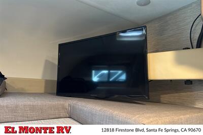 2024 Thor Four Winds 22E   - Photo 16 - Santa Fe Springs, CA 90670