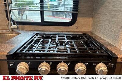 2024 Thor Four Winds 22E   - Photo 19 - Santa Fe Springs, CA 90670