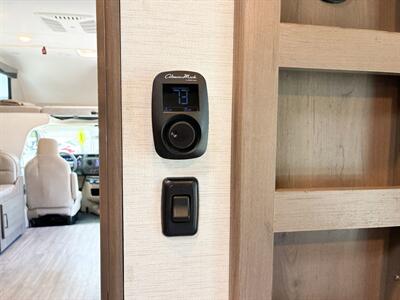 2025 Thor Four Winds 25V   - Photo 19 - Santa Fe Springs, CA 90670