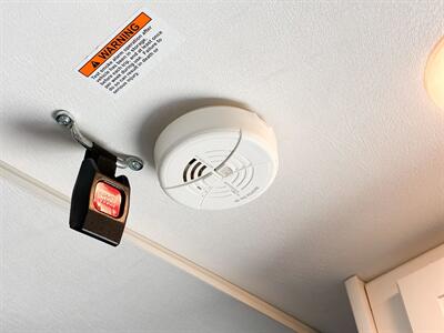 2025 Thor Four Winds 25V   - Photo 22 - Santa Fe Springs, CA 90670