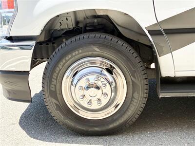 2025 Thor Four Winds 25V   - Photo 28 - Santa Fe Springs, CA 90670
