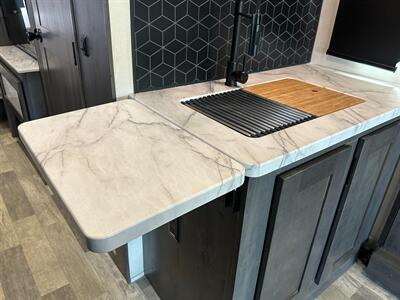 2023 Forest River FR3 32DS   - Photo 20 - Santa Fe Springs, CA 90670