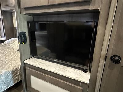 2023 Forest River FR3 32DS   - Photo 21 - Santa Fe Springs, CA 90670