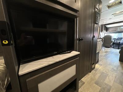 2023 Forest River FR3 32DS   - Photo 21 - Orlando, FL 32808