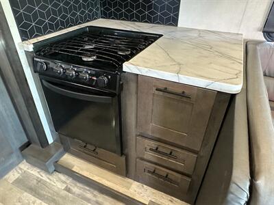 2023 Forest River FR3 32DS   - Photo 22 - Santa Fe Springs, CA 90670