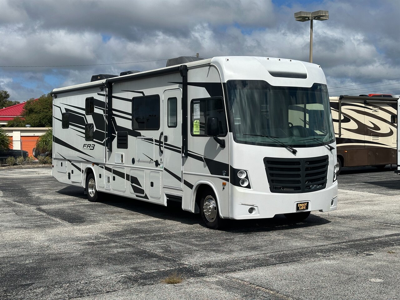 2023 Forest River FR3 32DS   - Photo 1 - Santa Fe Springs, CA 90670
