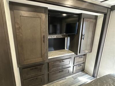 2023 Forest River FR3 32DS   - Photo 38 - Santa Fe Springs, CA 90670