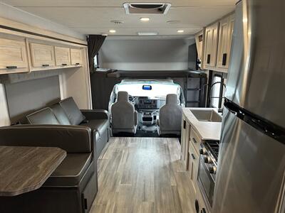 2024 Forest River Sunseeker 2850SLE   - Photo 6 - Las Vegas, NV 89121