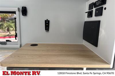 2027 MDC XT9HRT OFF-GRID 15FT - Photo 13 - Santa Fe Springs, CA 90670