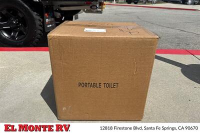 2027 MDC XT9HRT OFF-GRID 15FT - Photo 14 - Santa Fe Springs, CA 90670