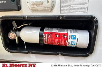 2027 MDC XT9HRT OFF-GRID 15FT - Photo 26 - Santa Fe Springs, CA 90670