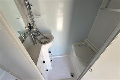 2023 MDC XT13 HYBRID CARAVAN 19FT   - Photo 29 - Santa Fe Springs, CA 90670