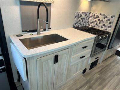 2023 Forest River Forester 2851SLE   - Photo 23 - Orlando, FL 32808