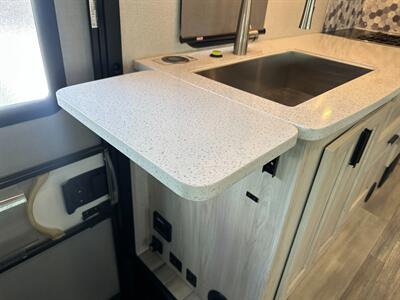 2023 Forest River Forester 2851SLE   - Photo 19 - Orlando, FL 32808