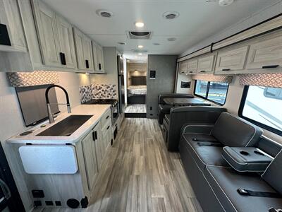 2023 Forest River Forester 2851SLE   - Photo 17 - Orlando, FL 32808