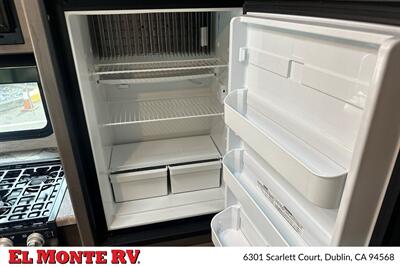 2024 Thor Four Winds 22E   - Photo 24 - Dublin, CA 94568