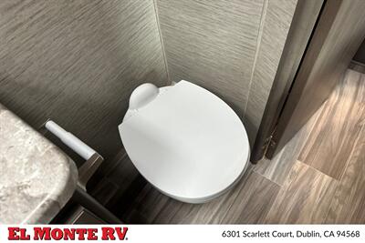 2024 Thor Four Winds 22E   - Photo 31 - Dublin, CA 94568