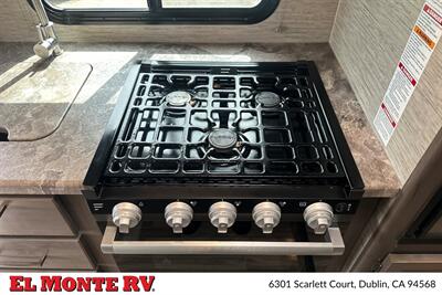 2024 Thor Four Winds 22E   - Photo 19 - Dublin, CA 94568