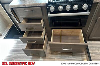 2024 Thor Four Winds 22E   - Photo 23 - Dublin, CA 94568