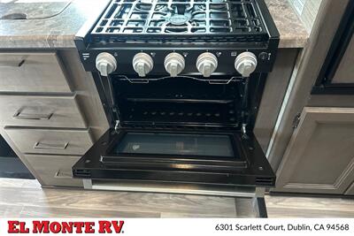 2024 Thor Four Winds 22E   - Photo 20 - Dublin, CA 94568