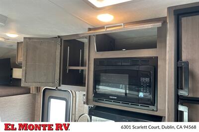 2024 Thor Four Winds 22E   - Photo 22 - Dublin, CA 94568