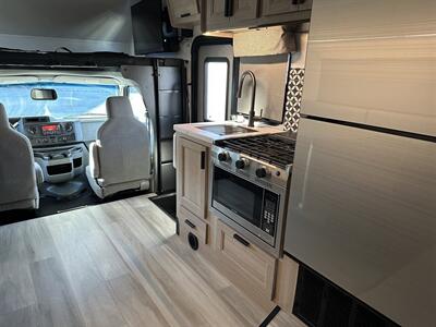 2025 Forest River Sunseeker 2150SLE   - Photo 6 - Santa Fe Springs, CA 90670