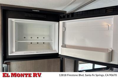 2024 Thor Four Winds 22E   - Photo 25 - Santa Fe Springs, CA 90670